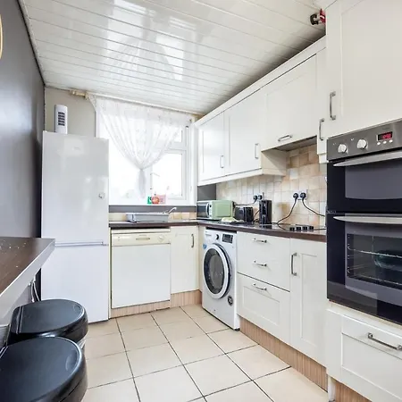 Bright 1br Flat With Free Parking & Easy Access * Dublin