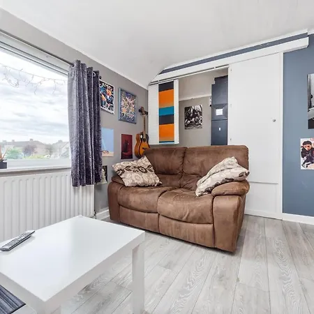 Apartment Bright 1br Flat With Free Parking & Easy Access Dublin