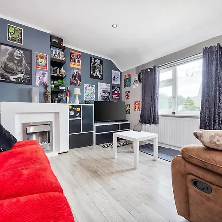 Bright 1br Flat With Free Parking & Easy Access Apartment Dublin