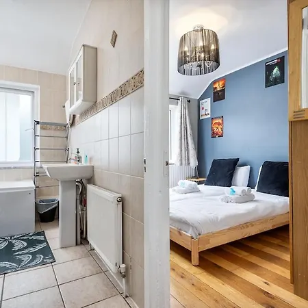 Bright 1br Flat With Free Parking & Easy Access Apartment Dublin